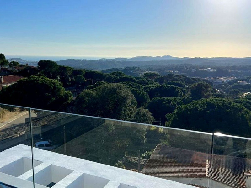 Энергоэффективная вилла с видом на море в Els Pinars, Lloret de Mar. Фото:  7