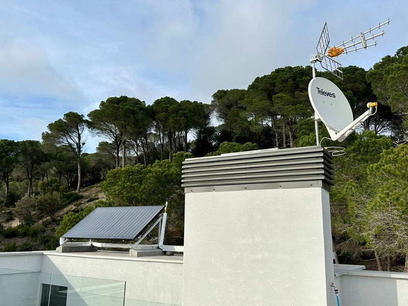 Энергоэффективная вилла с видом на море в Els Pinars, Lloret de Mar. Фото:  16