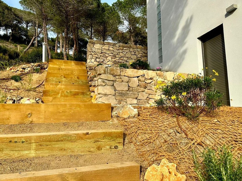 Энергоэффективная вилла с видом на море в Els Pinars, Lloret de Mar. Фото:  21