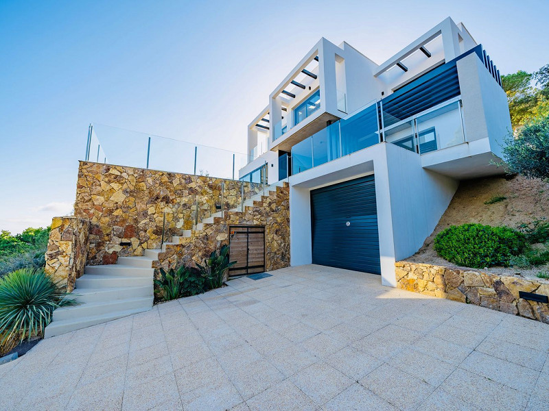 Новая вилла с видом на море в Los Pinares, Lloret de Mar, Коста-Брава. Фото:  54