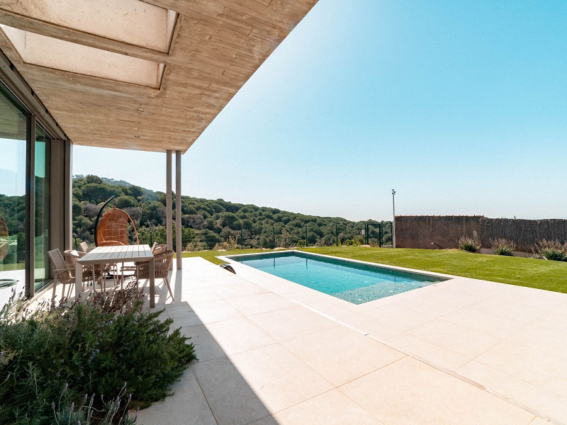 Contemporary House with Sea Views in Cabrils, Maresme. Photo:  2