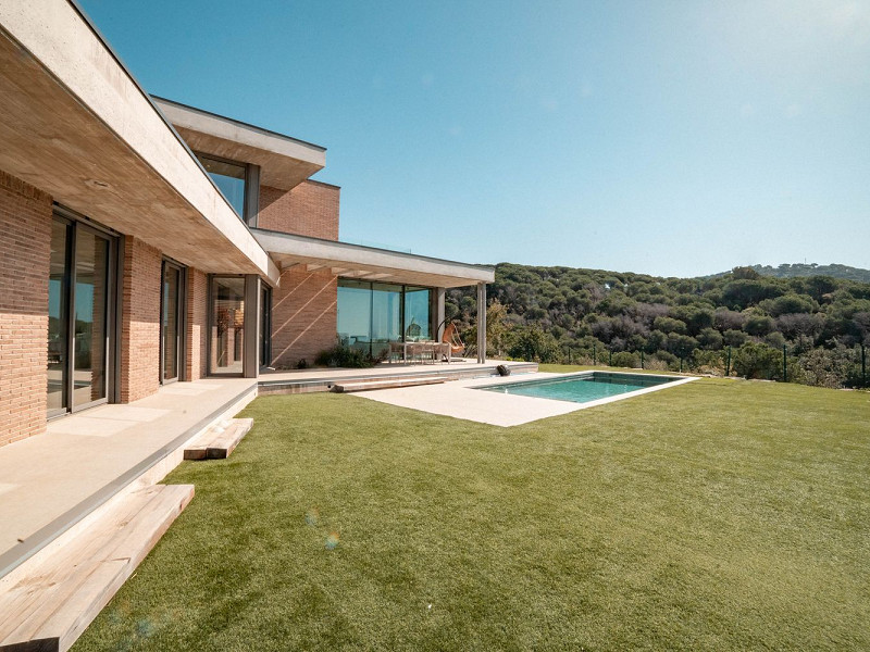 Contemporary House with Sea Views in Cabrils, Maresme. Photo:  3