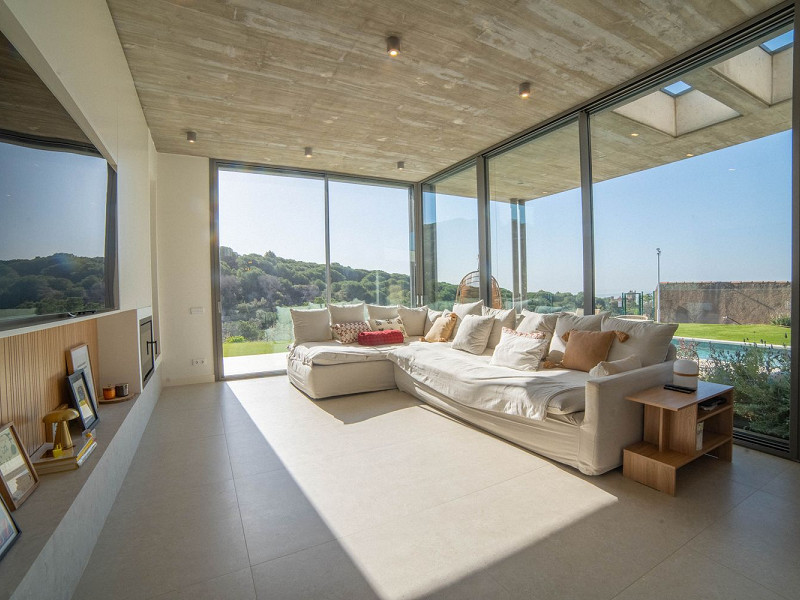 Contemporary House with Sea Views in Cabrils, Maresme. Photo:  5
