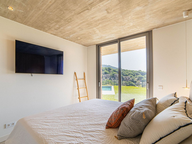 Contemporary House with Sea Views in Cabrils, Maresme. Photo:  16
