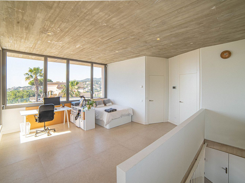 Contemporary House with Sea Views in Cabrils, Maresme. Photo:  19