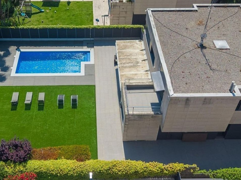 Эксклюзивная и светлая вилла в Sant Andreu de Llavaneres, Маресме. Фото:  2