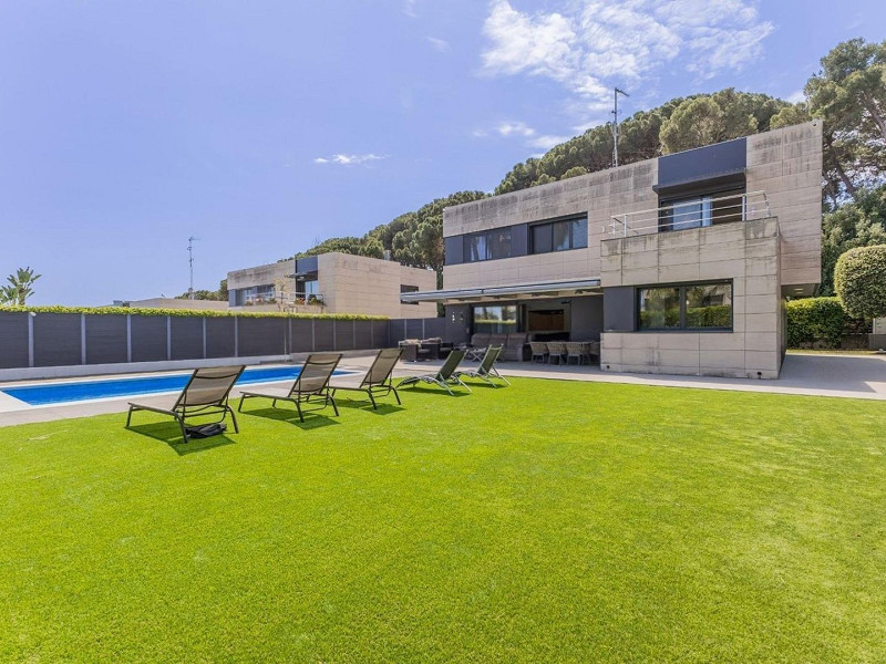 Эксклюзивная и светлая вилла в Sant Andreu de Llavaneres, Маресме. Фото:  8