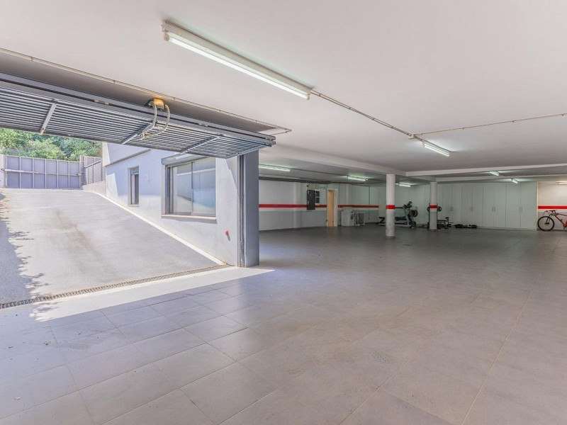 Эксклюзивная и светлая вилла в Sant Andreu de Llavaneres, Маресме. Фото:  44