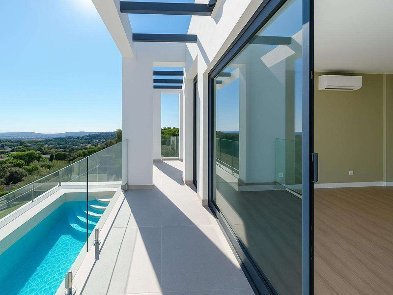Современная вилла с видом на море в Els Pinars, Lloret de Mar, Коста-Брава. Фото:  32