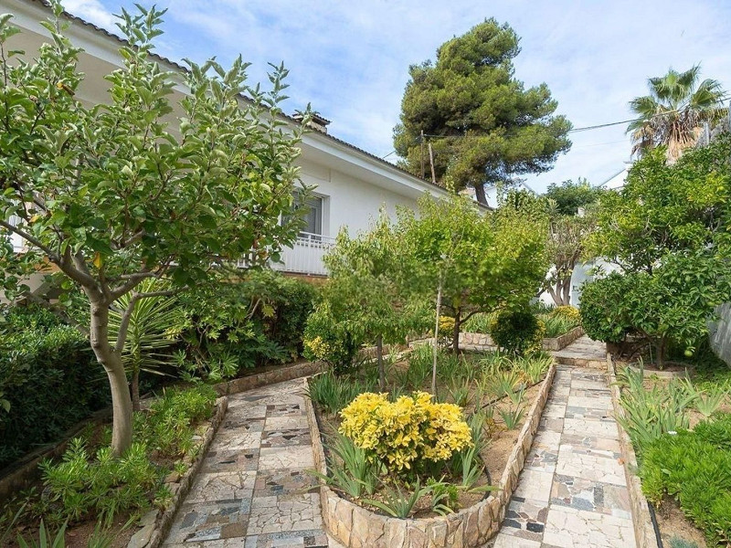 Просторная вилла с видом на море в Lloret de Mar, Коста-Брава. Фото:  51
