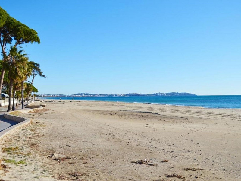 Piso elegante y exclusivo cerca del mar en Cambrils, Costa Brava. Foto:  32