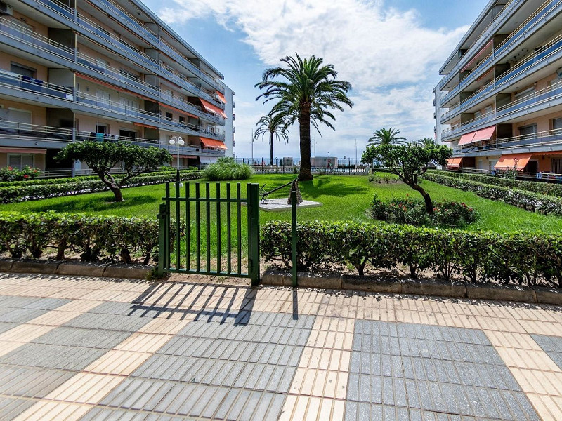 Квартира с видом на море в La Pineda, Таррагона. Фото:  42