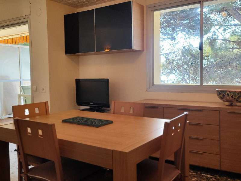 Seafront apartment with communal garden in Cambrils, Costa Dorada. Photo:  9