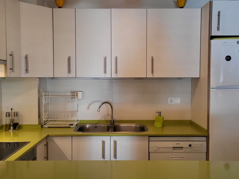 Seafront apartment with communal garden in Cambrils, Costa Dorada. Photo:  14