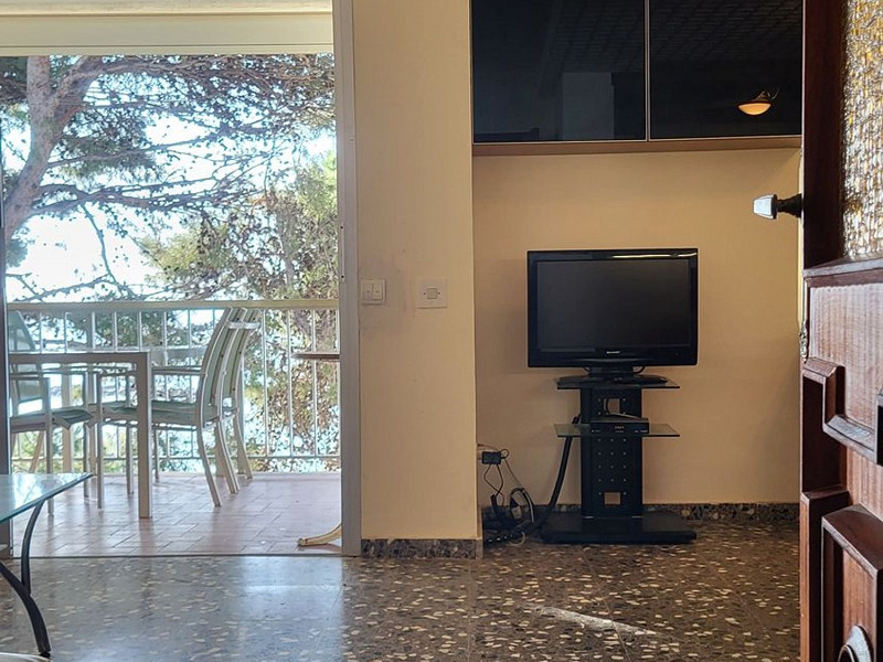 Seafront apartment with communal garden in Cambrils, Costa Dorada. Photo:  16