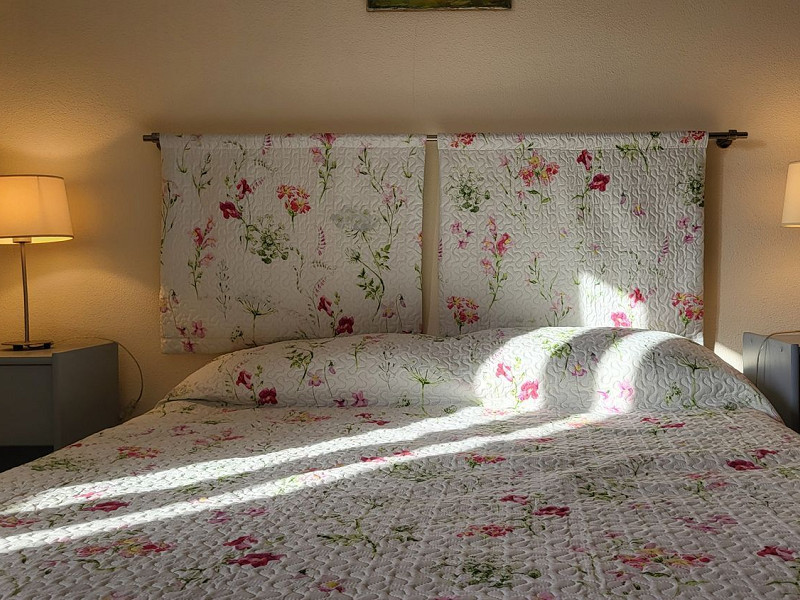 Seafront apartment with communal garden in Cambrils, Costa Dorada. Photo:  22