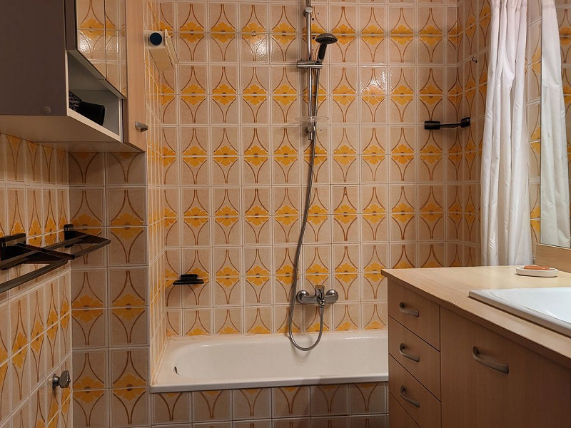 Seafront apartment with communal garden in Cambrils, Costa Dorada. Photo:  27