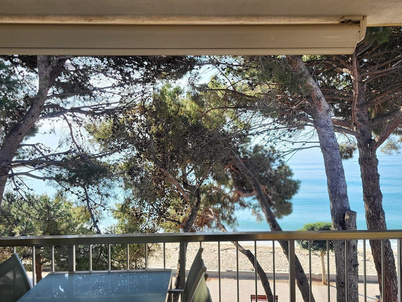 Seafront apartment with communal garden in Cambrils, Costa Dorada. Photo:  38