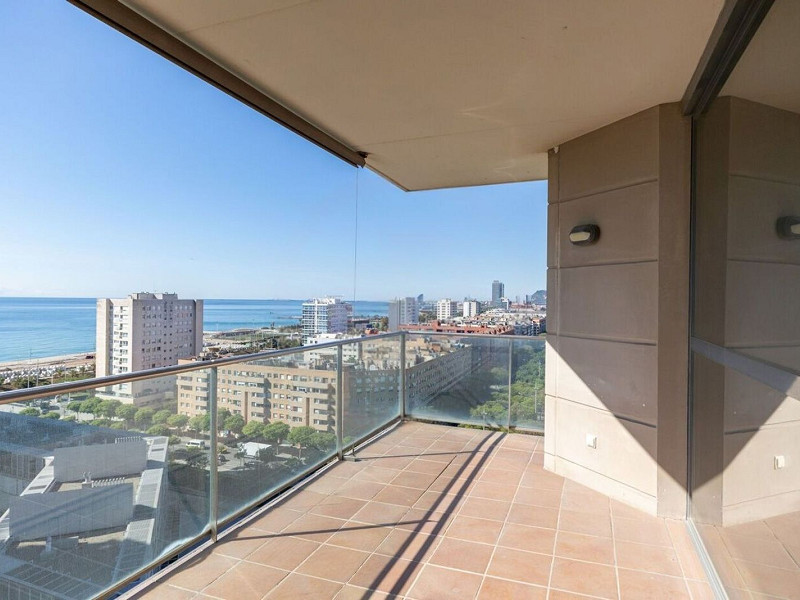 Эксклюзивная квартира с панорамным видом на море в Diagonal Mar, Барселона. Фото:  4