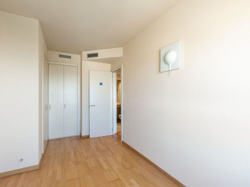 Эксклюзивная квартира с панорамным видом на море в Diagonal Mar, Барселона. Фото:  33