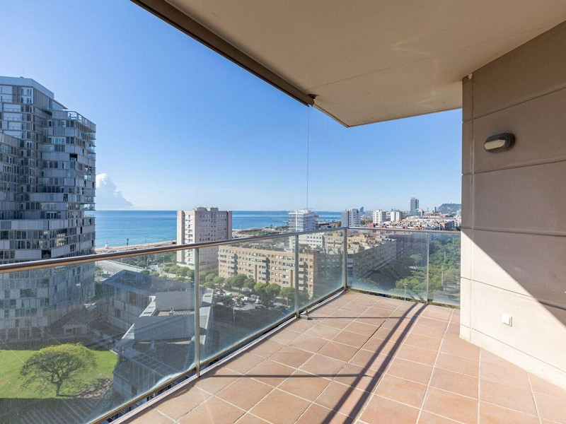 Эксклюзивная квартира с панорамным видом на море в Diagonal Mar, Барселона. Фото:  41