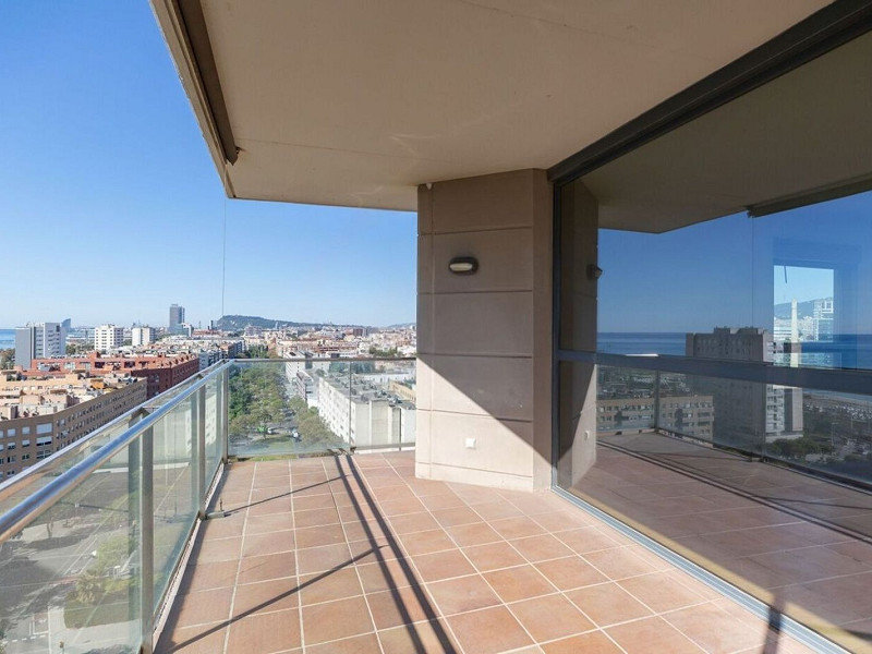 Эксклюзивная квартира с панорамным видом на море в Diagonal Mar, Барселона. Фото:  43