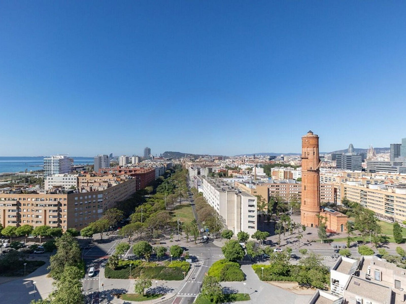 Эксклюзивная квартира с панорамным видом на море в Diagonal Mar, Барселона. Фото:  45