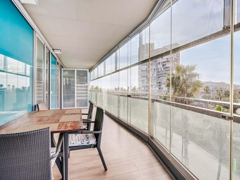 Exclusive apartment with large terrace by the sea in Diagonal Mar, Barcelona. Photo:  4