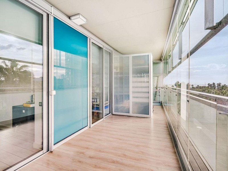 Exclusive apartment with large terrace by the sea in Diagonal Mar, Barcelona. Photo:  11