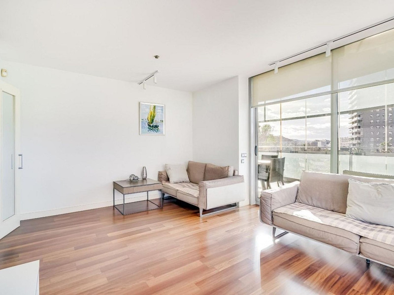 Exclusive apartment with large terrace by the sea in Diagonal Mar, Barcelona. Photo:  23