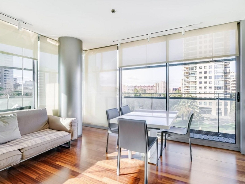 Exclusive apartment with large terrace by the sea in Diagonal Mar, Barcelona. Photo:  24