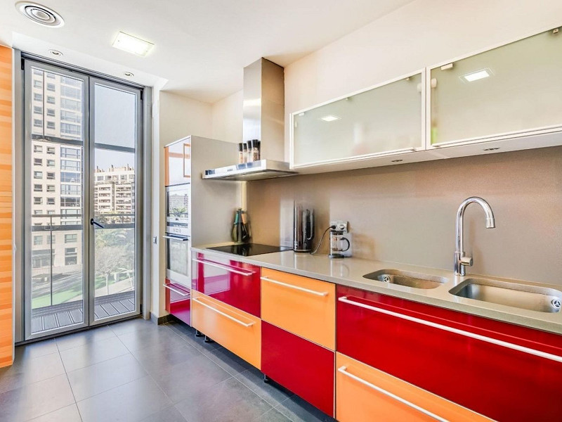 Exclusive apartment with large terrace by the sea in Diagonal Mar, Barcelona. Photo:  46