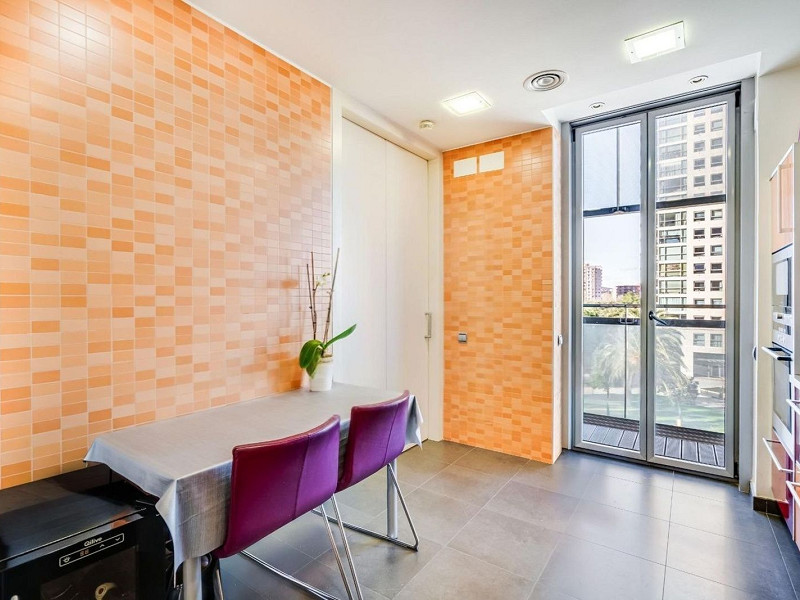 Exclusive apartment with large terrace by the sea in Diagonal Mar, Barcelona. Photo:  48