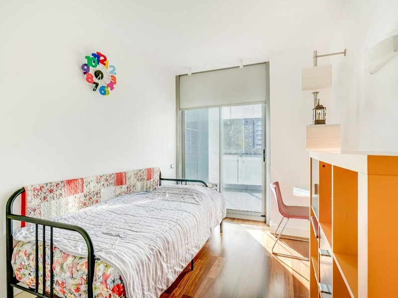 Exclusive apartment with large terrace by the sea in Diagonal Mar, Barcelona. Photo:  51