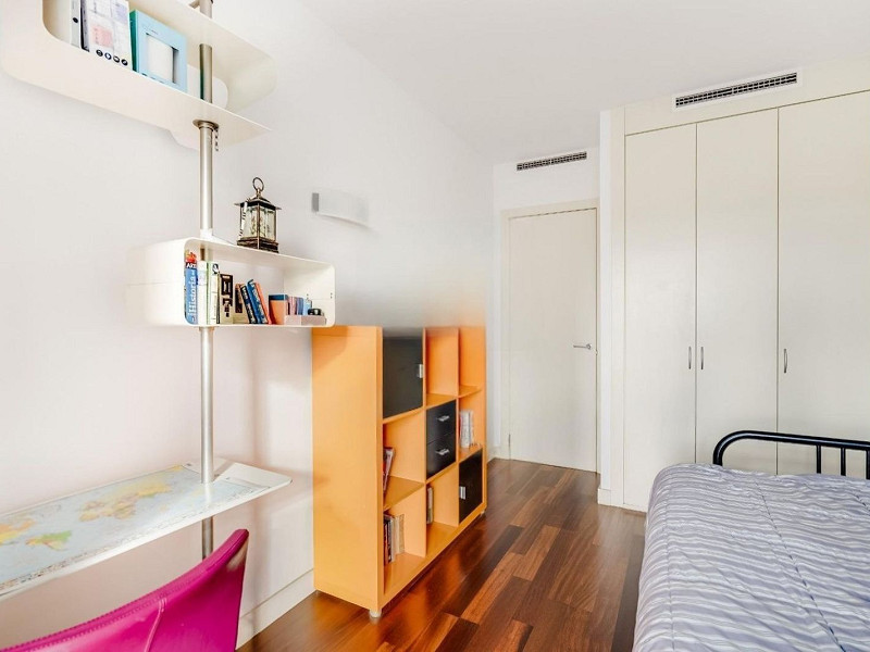 Exclusive apartment with large terrace by the sea in Diagonal Mar, Barcelona. Photo:  54
