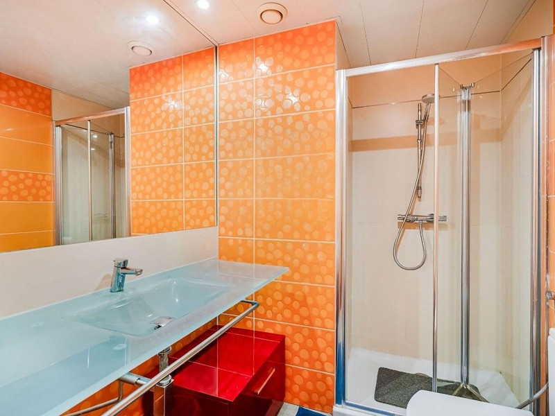 Exclusive apartment with large terrace by the sea in Diagonal Mar, Barcelona. Photo:  55
