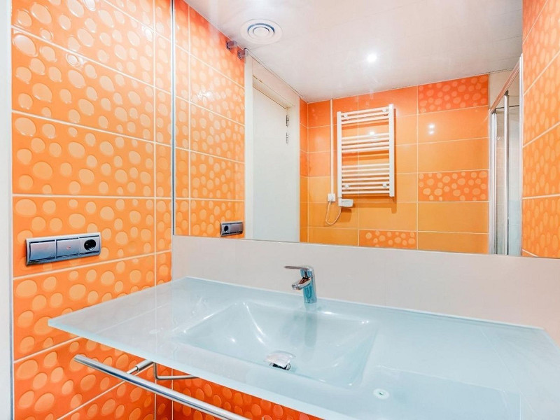 Exclusive apartment with large terrace by the sea in Diagonal Mar, Barcelona. Photo:  58