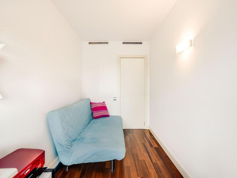 Exclusive apartment with large terrace by the sea in Diagonal Mar, Barcelona. Photo:  61
