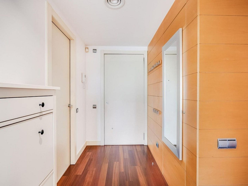 Exclusive apartment with large terrace by the sea in Diagonal Mar, Barcelona. Photo:  66