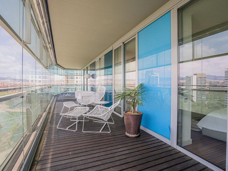 Exclusive bright apartment near the sea in Diagonal Mar, Barcelona. Photo:  2
