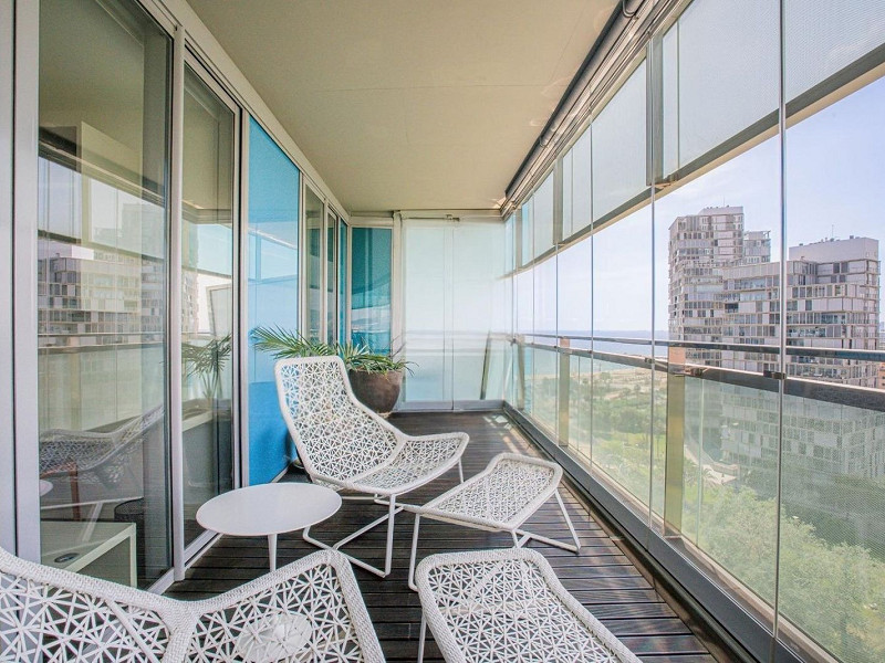 Exclusive bright apartment near the sea in Diagonal Mar, Barcelona. Photo:  5