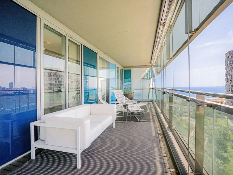 Exclusive bright apartment near the sea in Diagonal Mar, Barcelona. Photo:  6