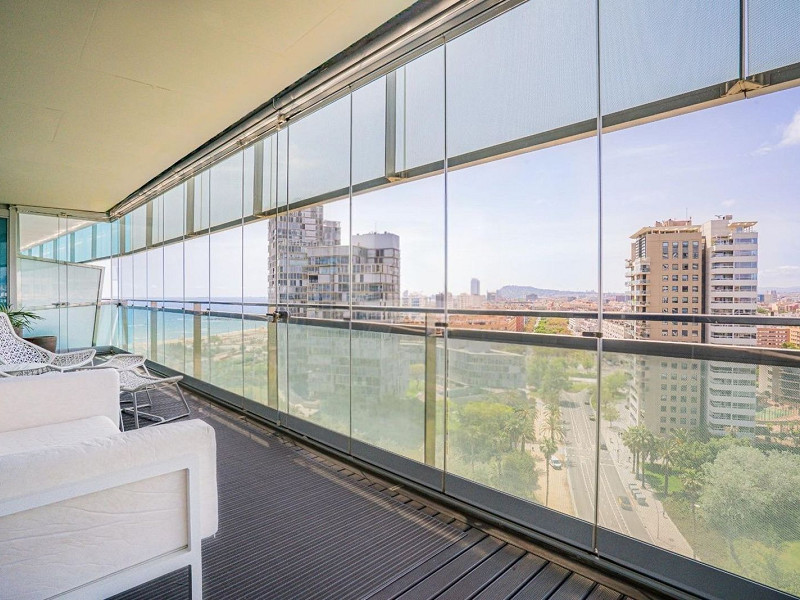 Exclusive bright apartment near the sea in Diagonal Mar, Barcelona. Photo:  10