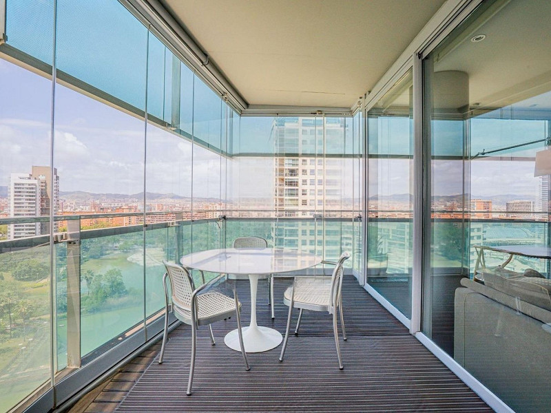 Exclusive bright apartment near the sea in Diagonal Mar, Barcelona. Photo:  11