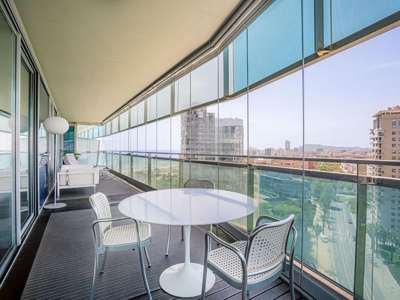 Exclusive bright apartment near the sea in Diagonal Mar, Barcelona. Photo:  14