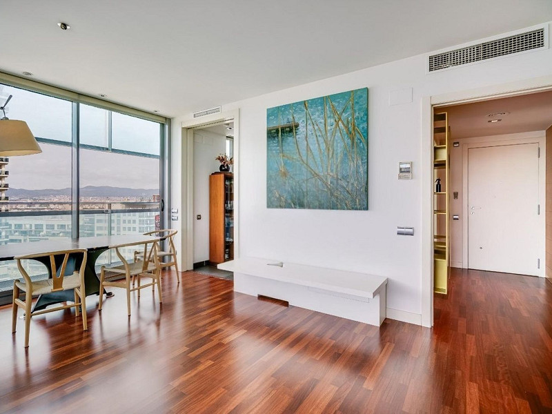Exclusive bright apartment near the sea in Diagonal Mar, Barcelona. Photo:  18