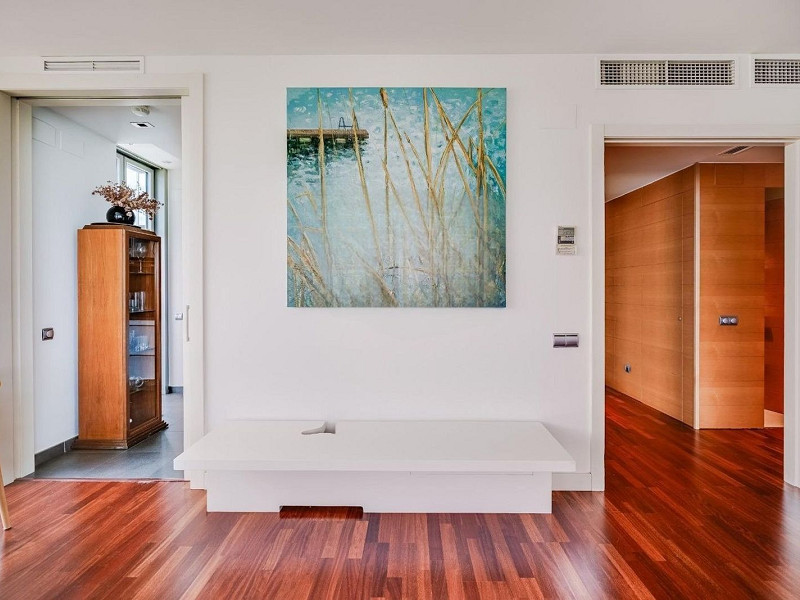 Exclusive bright apartment near the sea in Diagonal Mar, Barcelona. Photo:  19