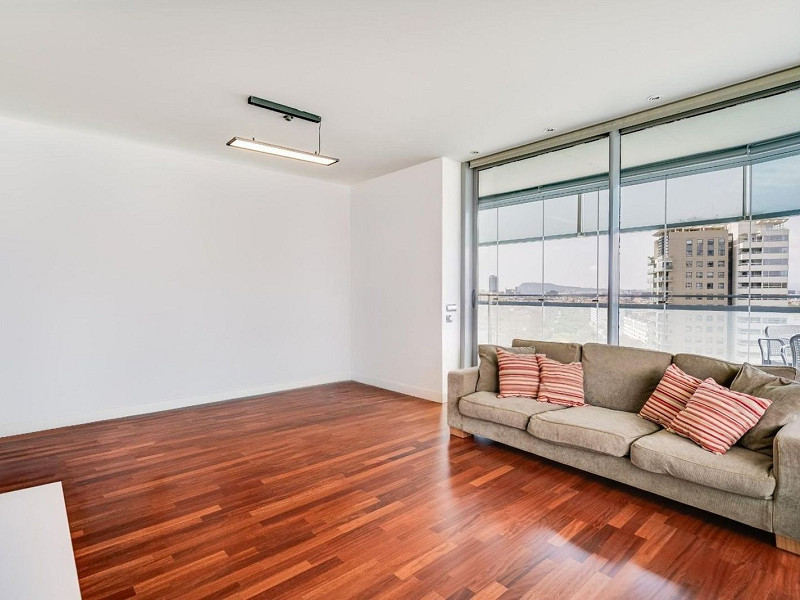 Exclusive bright apartment near the sea in Diagonal Mar, Barcelona. Photo:  20