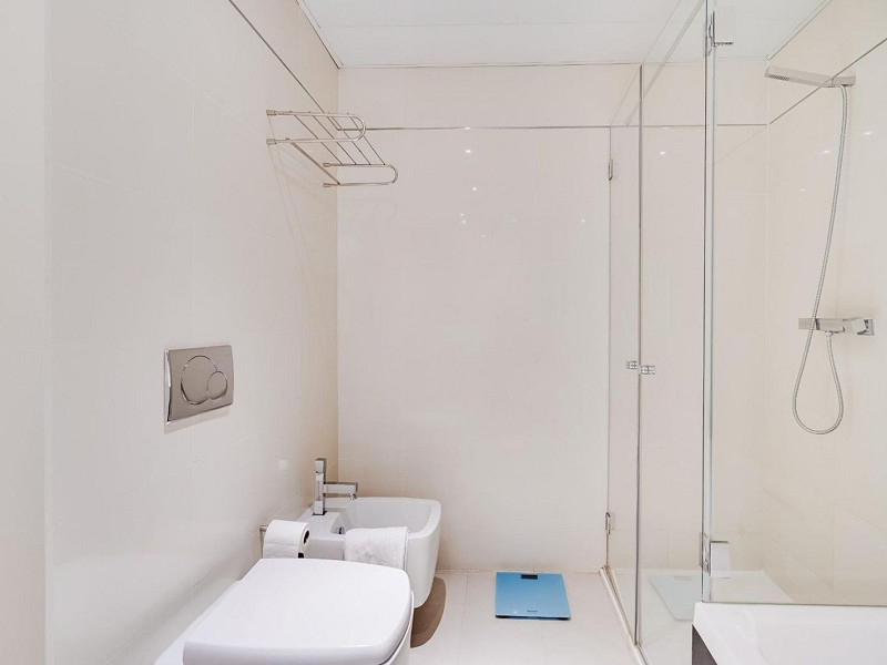 Exclusive bright apartment near the sea in Diagonal Mar, Barcelona. Photo:  35