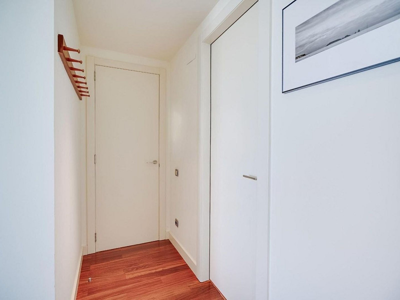 Exclusive bright apartment near the sea in Diagonal Mar, Barcelona. Photo:  56